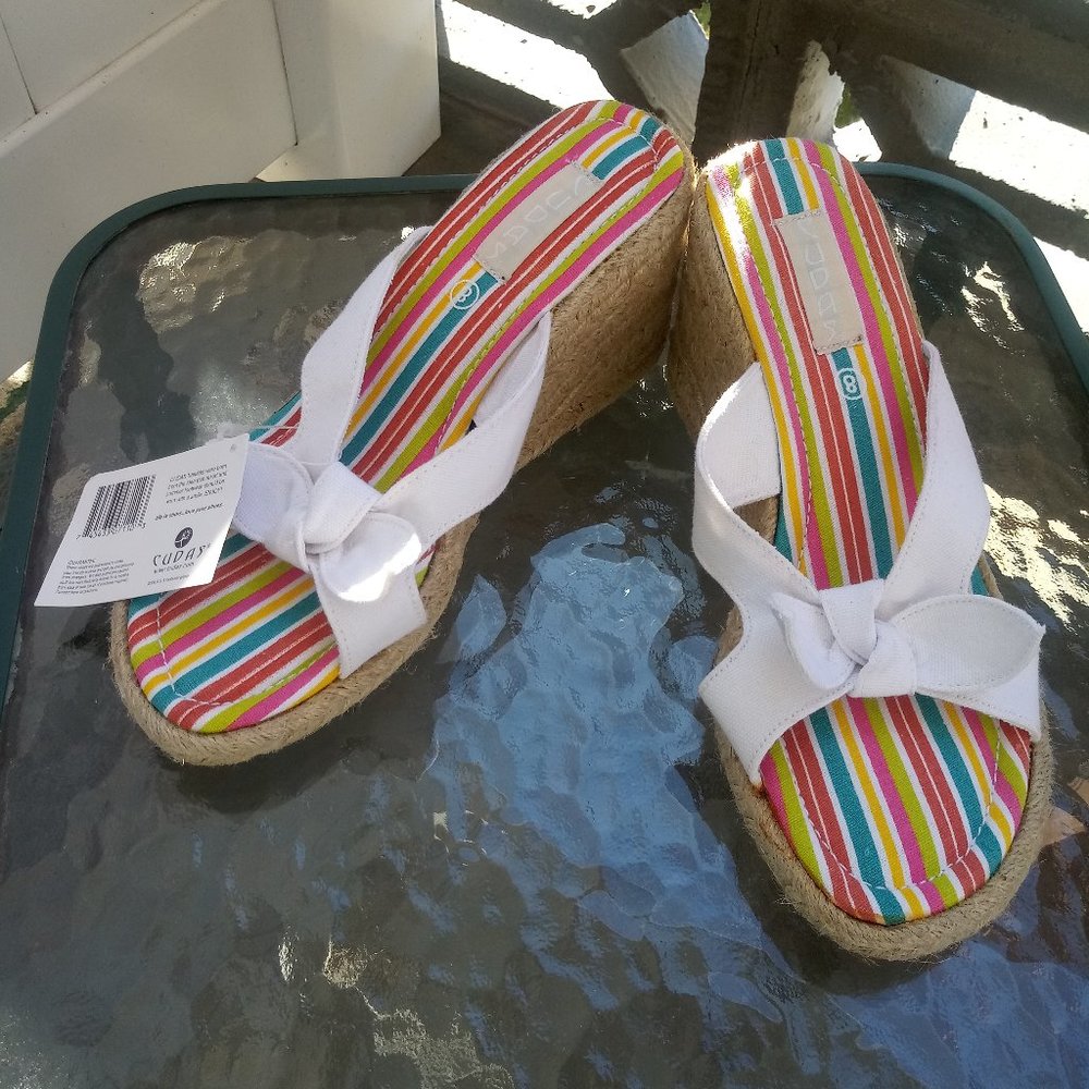 Cudas multicolor white bow twine wedges NWT